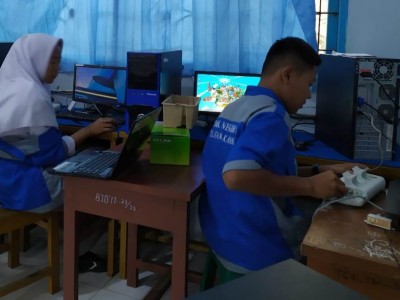 PRAKTEK TKJ